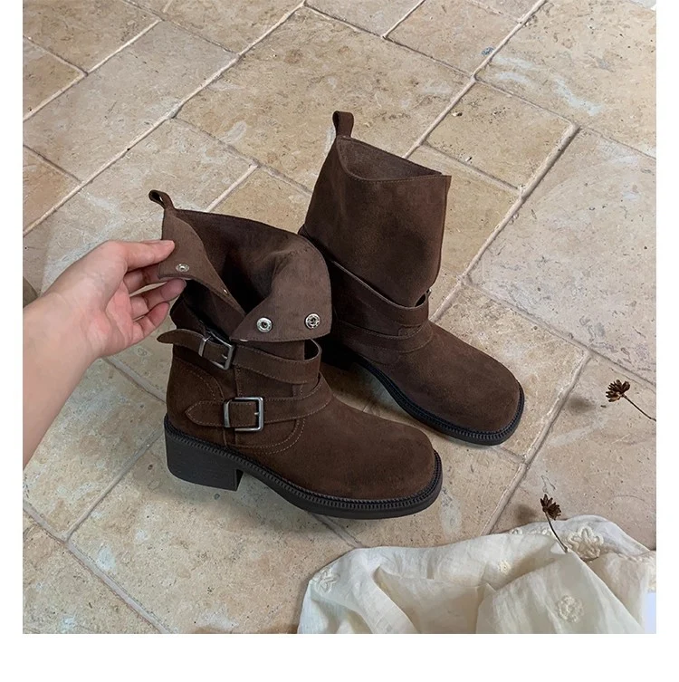 Damen Veloursleder-Bikerstiefel mit Schnallen und mittlerem Blockabsatz Drune
