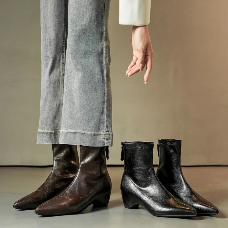 Damen Spitz zulaufende Ankle-Boots aus Glattleder mit integriertem Keilabsatz Drune