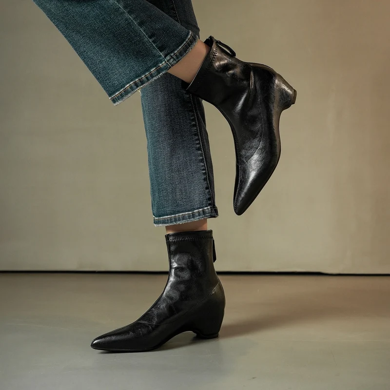 Damen Spitz zulaufende Ankle-Boots aus Glattleder mit integriertem Keilabsatz Drune
