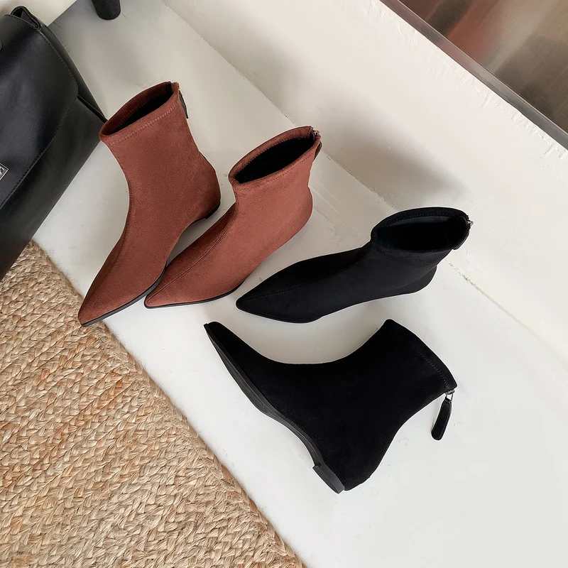 Damen Schmale spitz zulaufende Velours‑Ankleboots mit verstecktem Keilabsatz und Fersenriegel Drune