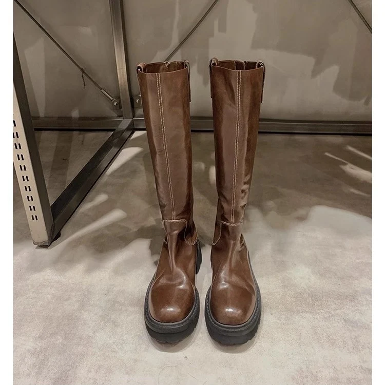 Damen Schlanke Langschaft-Stiefel aus Glattleder mit robuster Profilsohle Drune