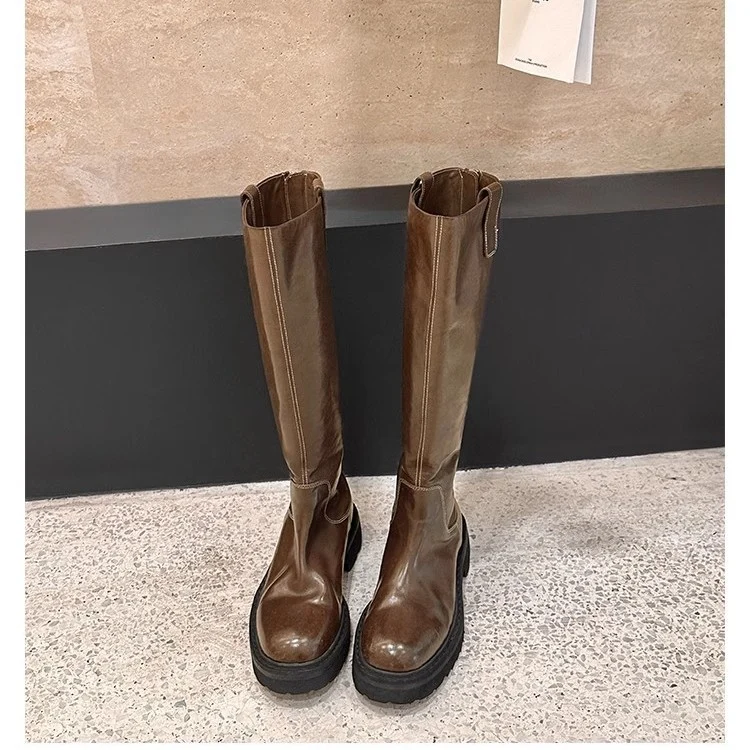 Damen Schlanke Langschaft-Stiefel aus Glattleder mit robuster Profilsohle Drune