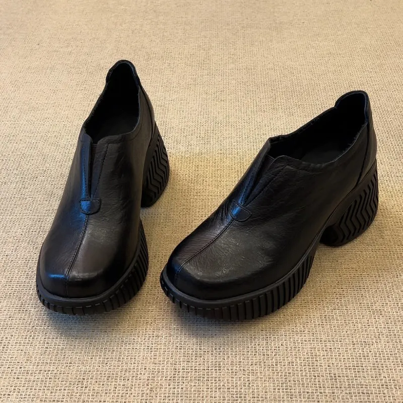 Damen Plateau-Slipper mit markanter Profilsohle und elastischem Einstieg Drune