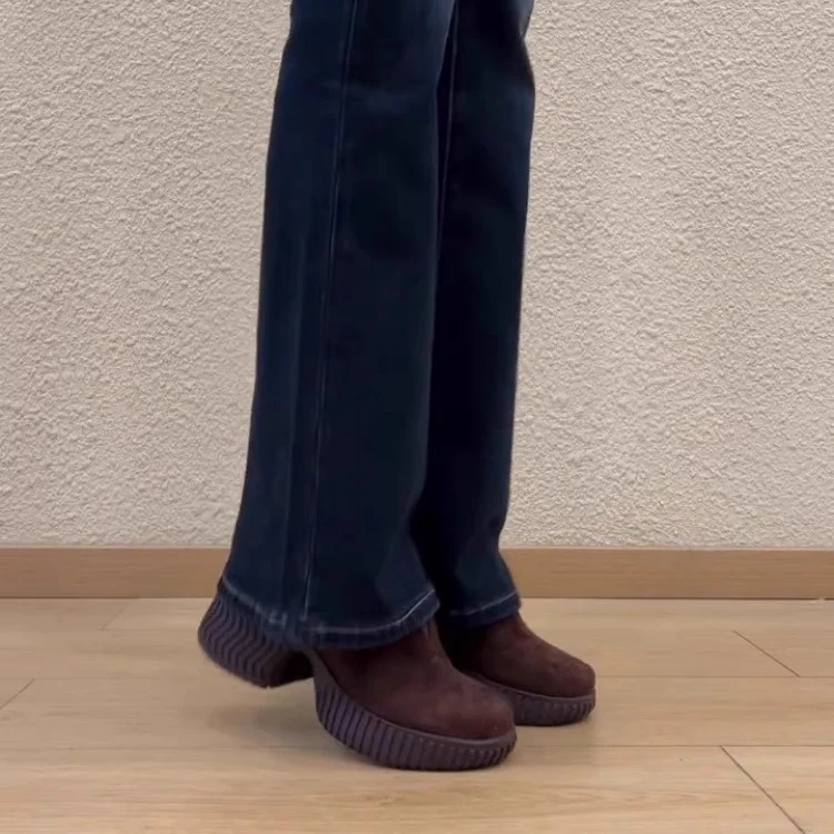 Damen Plateau-Slip-On mit skulpturaler Lug-Sohle und gepolstertem Komfortfußbett Drune