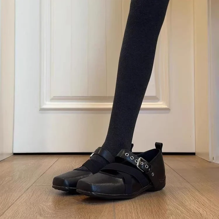 Damen Mary-Jane-Slipper mit quadratischer Zehenpartie, gekreuzten Elastikriemen und Ziergurt Drune