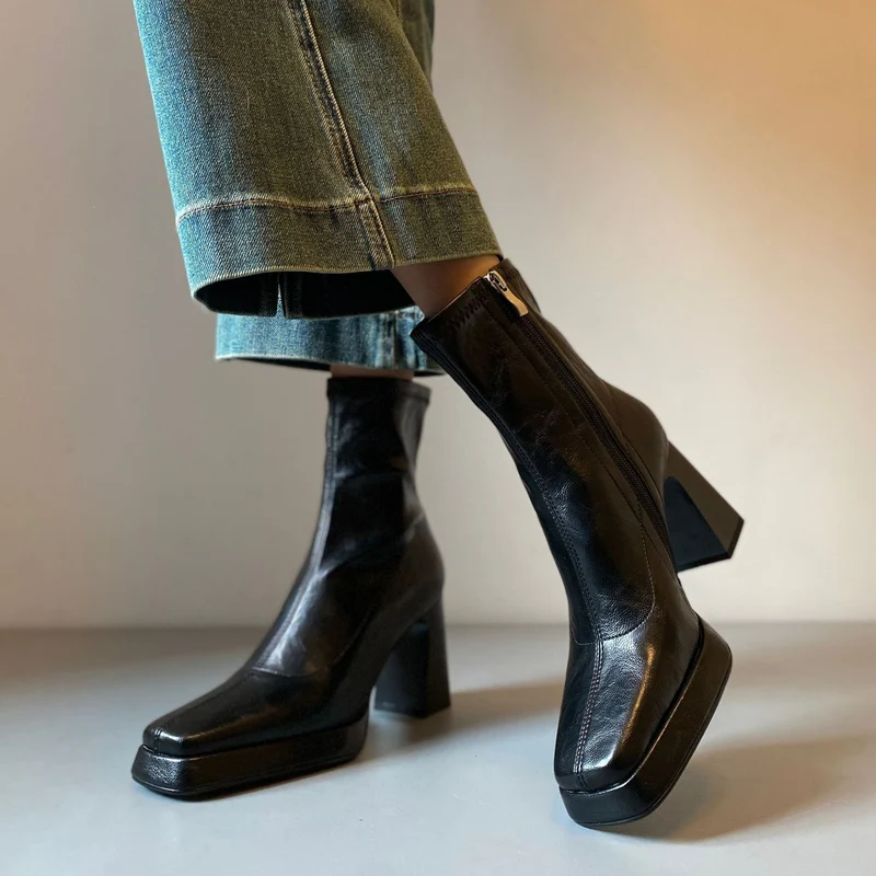 Damen Knöchelhohe Stiefelette mit geteilter Vorderblattform, weichem Nappaleder und sculpted Blockabsatz Drune