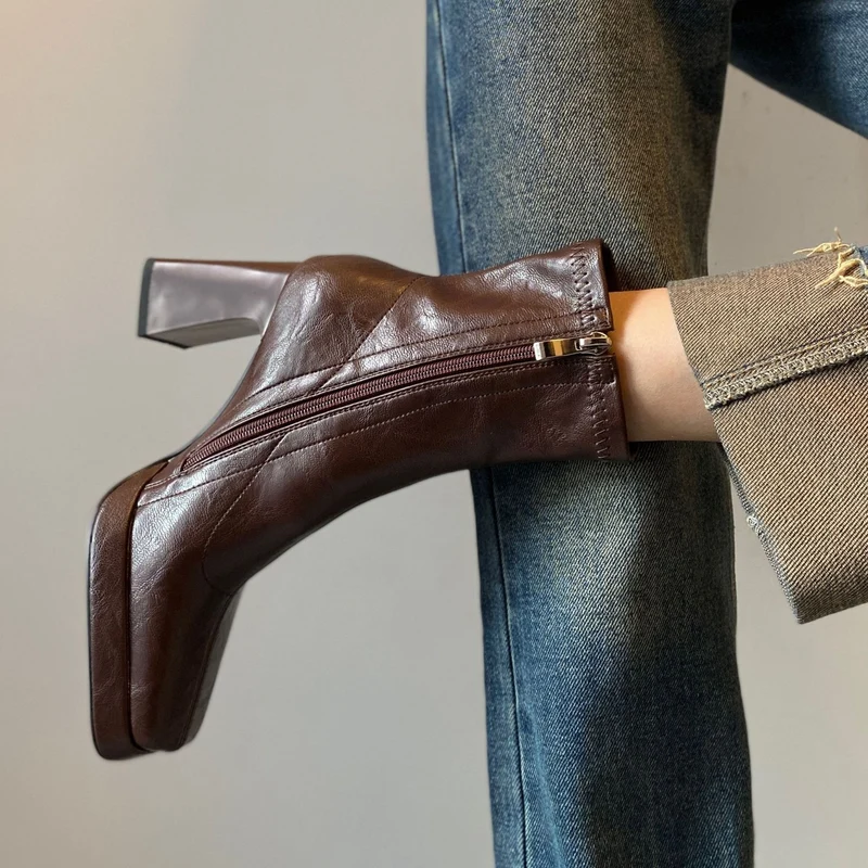 Damen Knöchelhohe Stiefelette mit geteilter Vorderblattform, weichem Nappaleder und sculpted Blockabsatz Drune