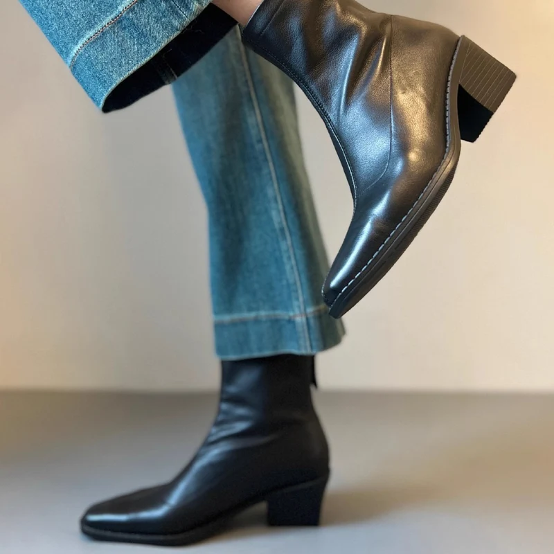 Damen Knöchelhohe Glattleder‑Stiefelette mit sculpted Keilabsatz Drune