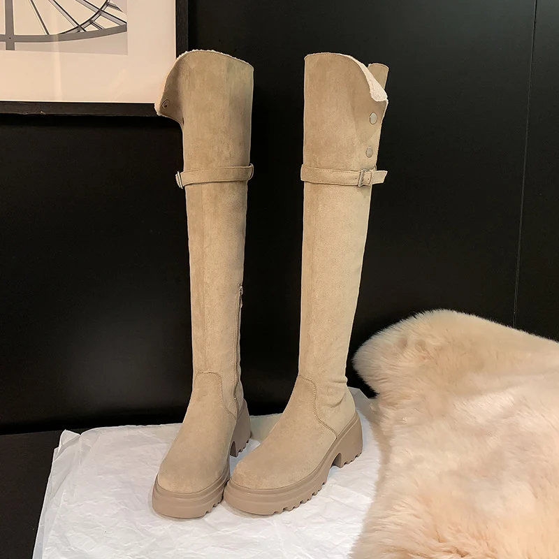 Damen kniehohe Worker‑Stiefel mit umklappbarem Teddy‑Bündchen und sculpted Plateau‑Absatz Drune