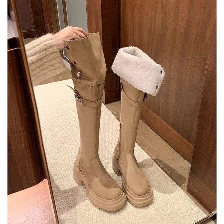 Damen Kniehohe Wildleder-Bikerstiefel mit abnehmbarem Teddyumschlag und markanter Lug-Plateausohle Drune