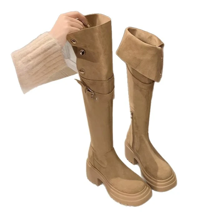 Damen Kniehohe Wildleder-Bikerstiefel mit abnehmbarem Teddyumschlag und markanter Lug-Plateausohle Drune
