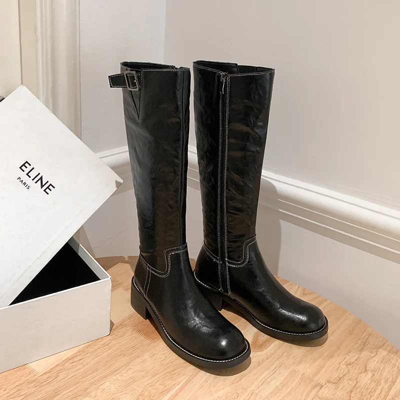 Damen kniehohe Lederstiefel mit Zierriegel, kontrastierender Naht und niedrigem Blockabsatz Drune