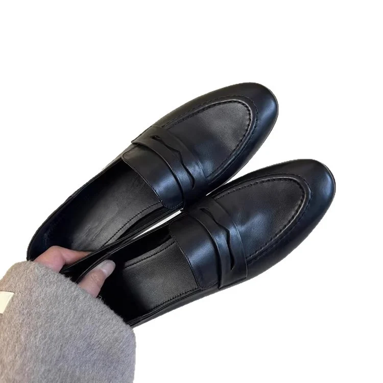 Damen Glattleder-Loafer mit niedrigem Blockabsatz und klassischem Penny-Steg Drune