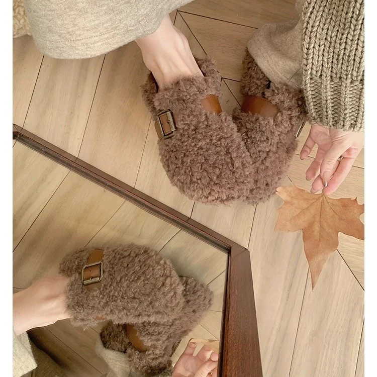 Damen Gefütterte Teddy-Flausch Mules mit verstellbarer Metallschnalle und Fersenriemen Drune