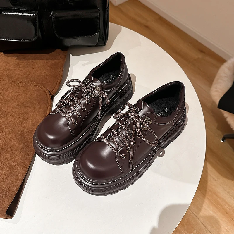 Damen Chunky-Plateau‑Schnürer im Derby‑Look mit profilierter Lug‑Sohle Drune