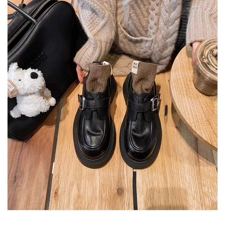 Damen Chunky-Loafer mit markanter Plateausohle und dekorativem Schnallenriemen Drune