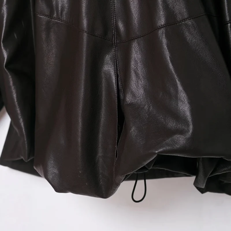 Damen Voluminöse Kunstleder-Capejacke mit hohem Stehkragen und Kordelzug Drune