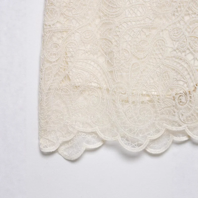 Damen Verspieltes Spitzenminikleid mit transparenten Ärmeln und gewelltem Saum Drune