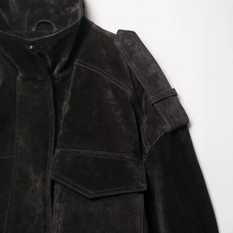 Damen Veloursleder-Bomberjacke mit Schulterpatten und aufgesetzten Brusttaschen Drune