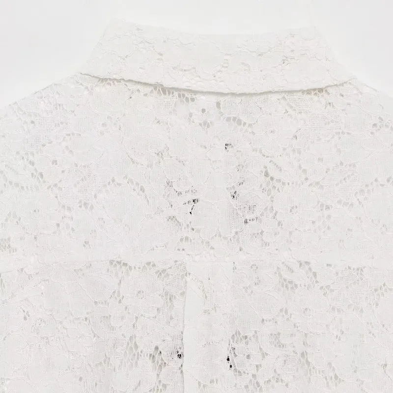 Damen Transparente Spitzenbluse mit durchgehender Zierknopfleiste und Schleifenapplikationen Drune