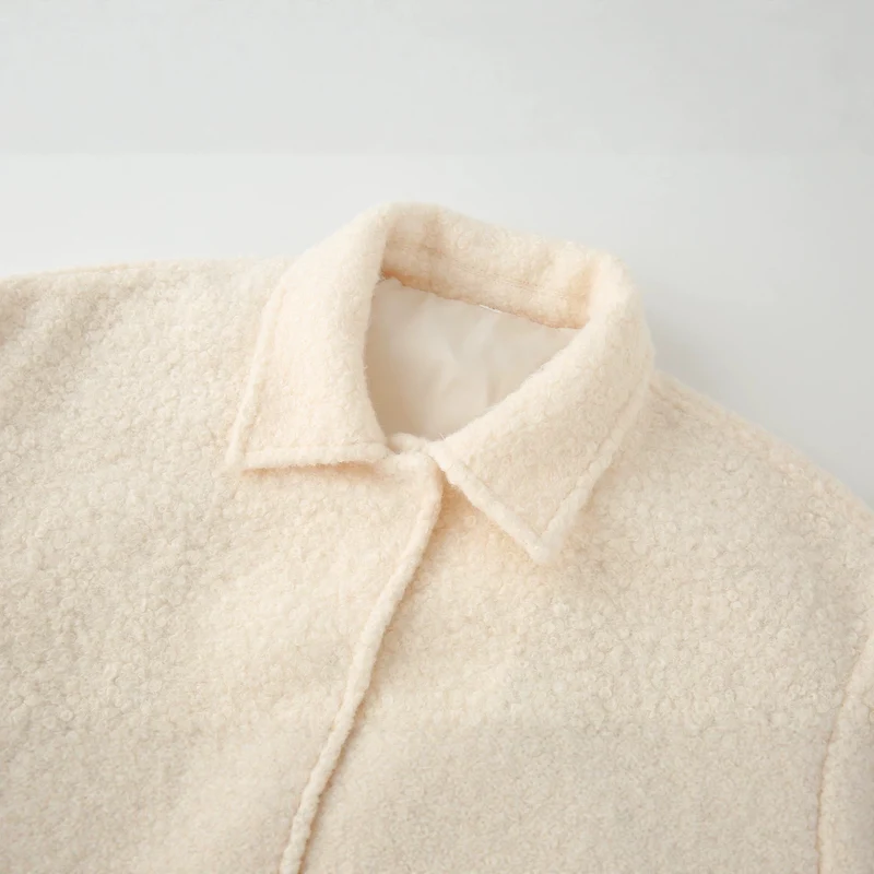 Damen Teddy-Boxy-Jacke mit Hemdkragen, Eingrifftaschen und elastischem Saum Drune
