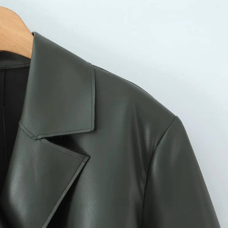 Damen Taillierter Kurzer Trenchcoat aus veganer Lederoptik mit Bindegürtel und Cape-Detail Drune