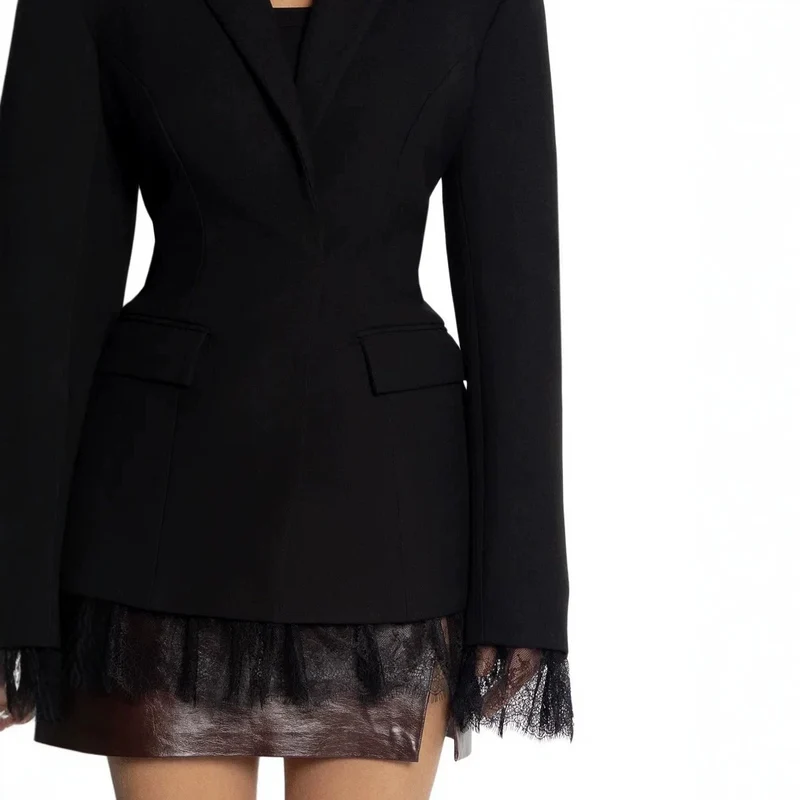 Damen Taillierter Blazer mit Spitzenborte am Saum und Manschetten Drune