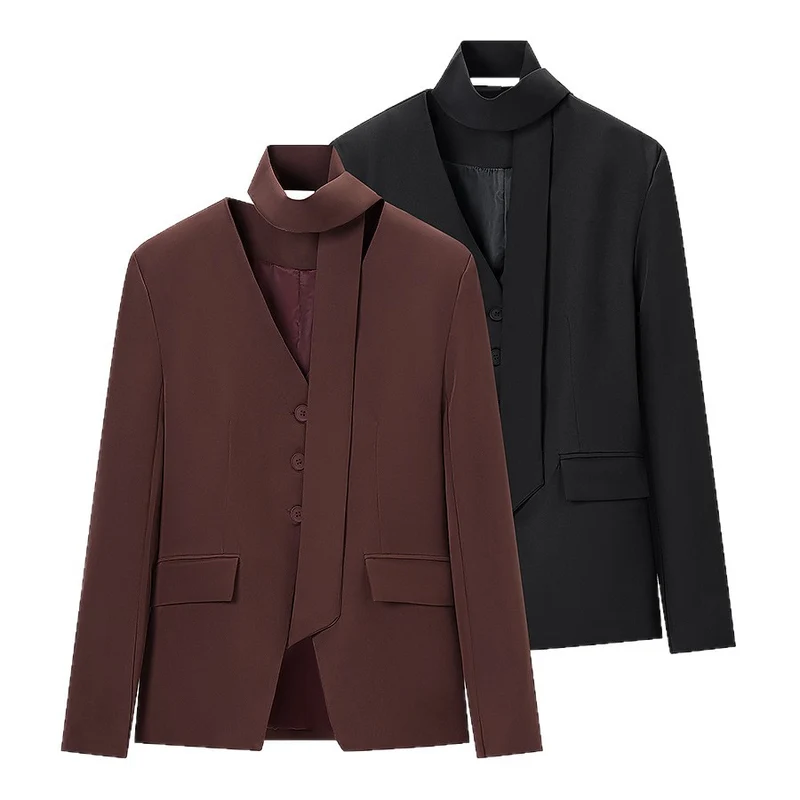 Damen Taillierter Blazer mit Schluppe, Knopfleiste und Pattentaschen Drune