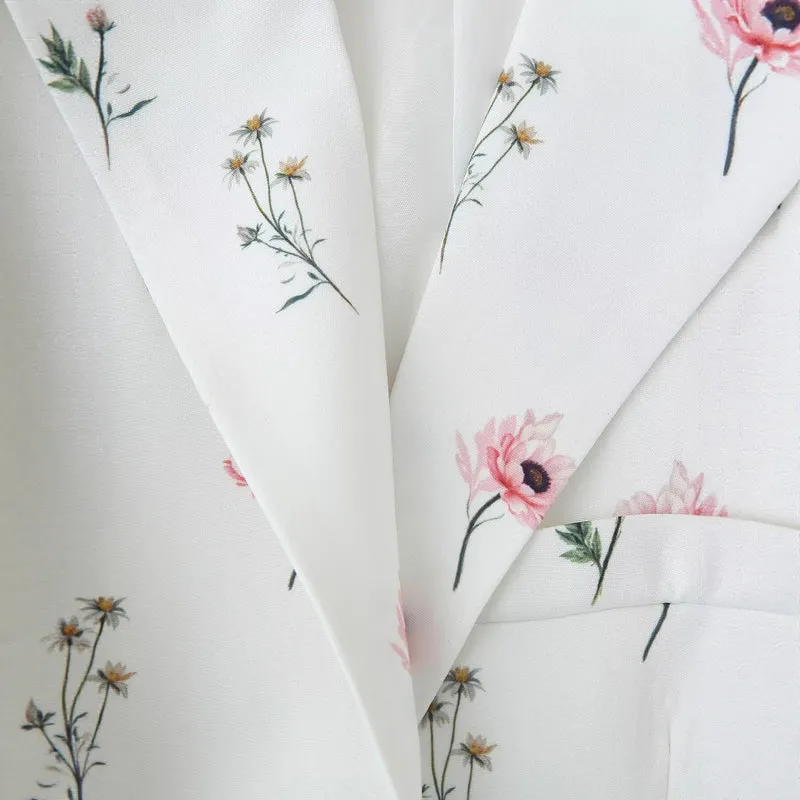 Damen taillierter Blazer mit floralem Alloverprint, Bindegürtel und Pattentaschen Drune
