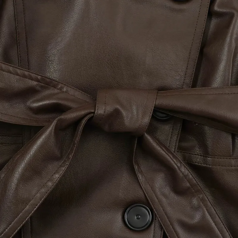 Damen taillierte Cropped Kunstlederjacke mit Bindegürtel und asymmetrischer Knopfleiste Drune