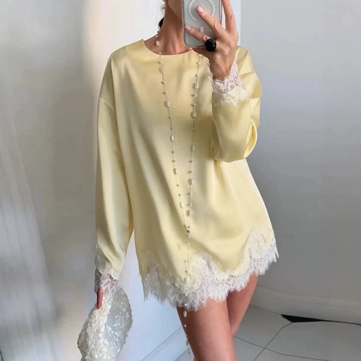 Damen Seidiges Langarmshirt mit Spitzenbesatz am Saum und Manschetten Drune