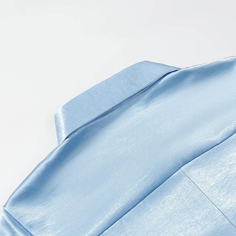 Damen Seidig-glänzende Hemdbluse mit taillierten Teilungsnähten und verlängerten Manschetten Drune