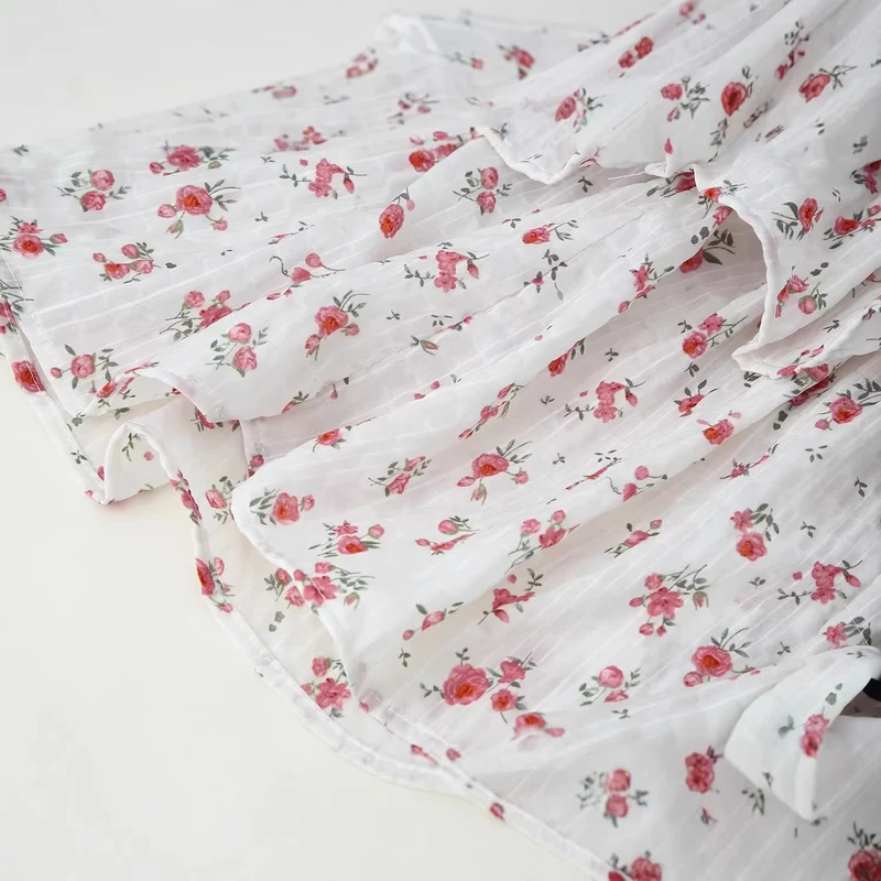 Damen Samt‑Corsagen‑Top mit Puffärmeln, Herzausschnitt und Perlenknopfleiste Drune