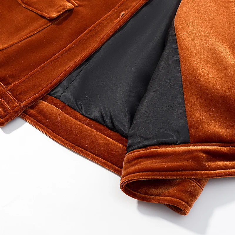 Damen Samt-Boxy-Jacke mit Pattentaschen und goldenen Zierknöpfen Drune