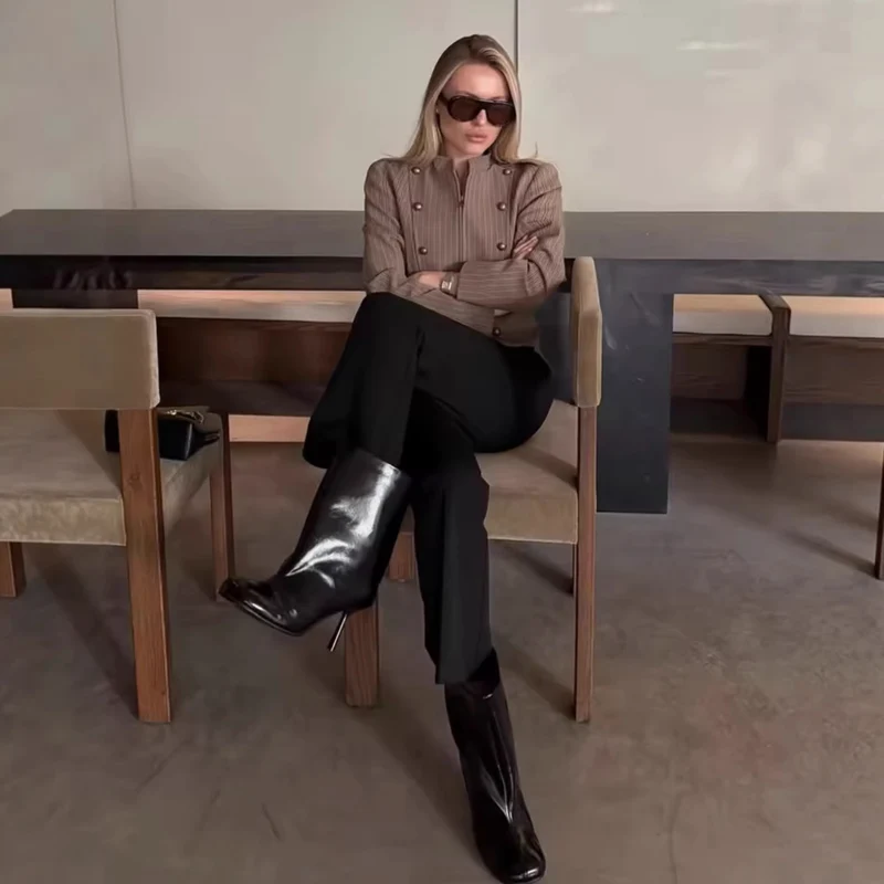 Damen Zweiteiliger taillierter Nadelstreifen-Anzug mit Reißverschlussblazer und Highwaist-Hose Drune
