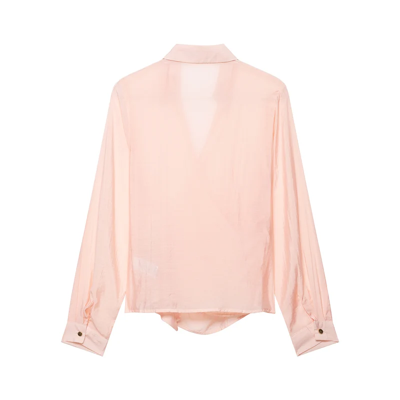Damen Wickelbluse aus seidigem Crêpe mit Drapierung, tiefem V‑Ausschnitt und goldem Zierknopf Drune