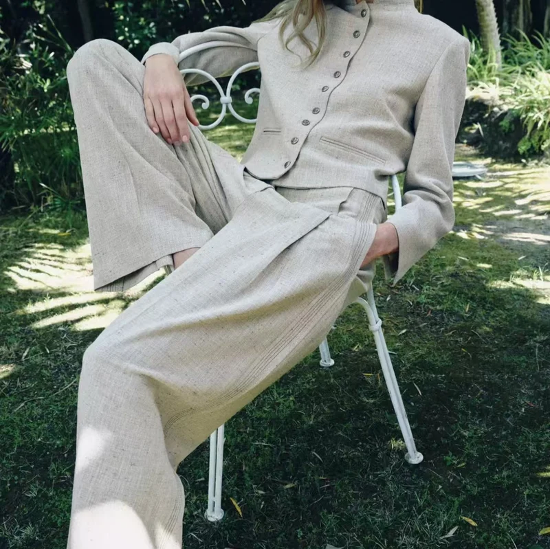 Damen Weite Leinenhose mit Kellerfalten und Ziersteppungen Drune
