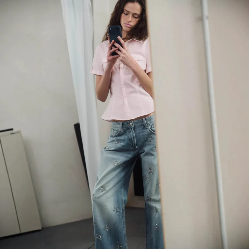Damen Weite Denim-Jeans mit Sternenbesatz und geradem Bein Drune