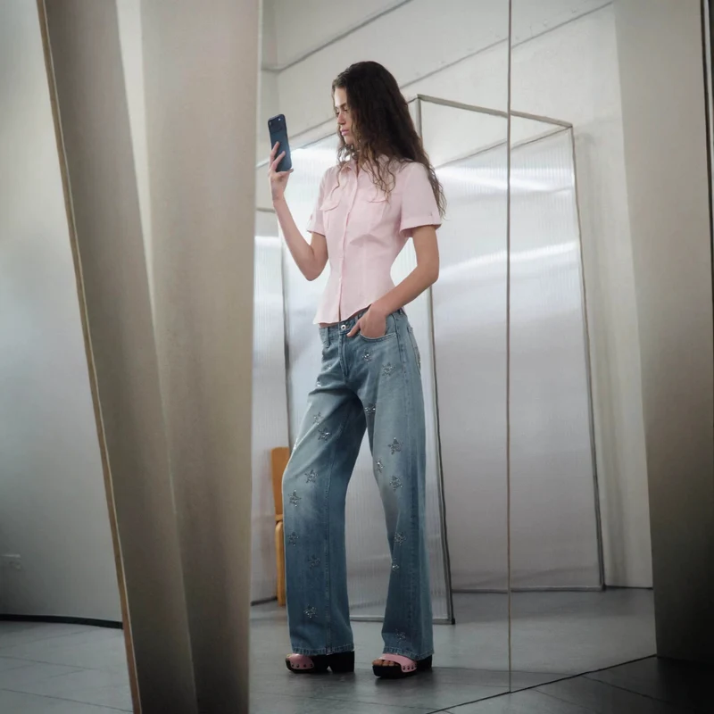 Damen Weite Denim-Jeans mit Sternenbesatz und geradem Bein Drune
