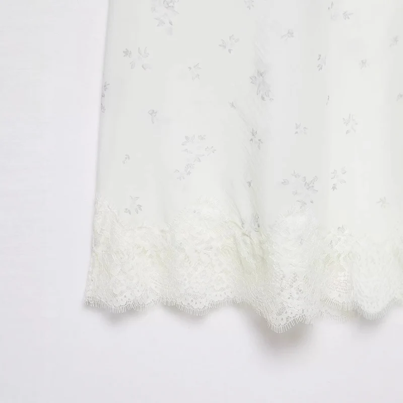 Damen Langer Unterrock mit floraler Spitzenborte und feinem Stickmesh Drune