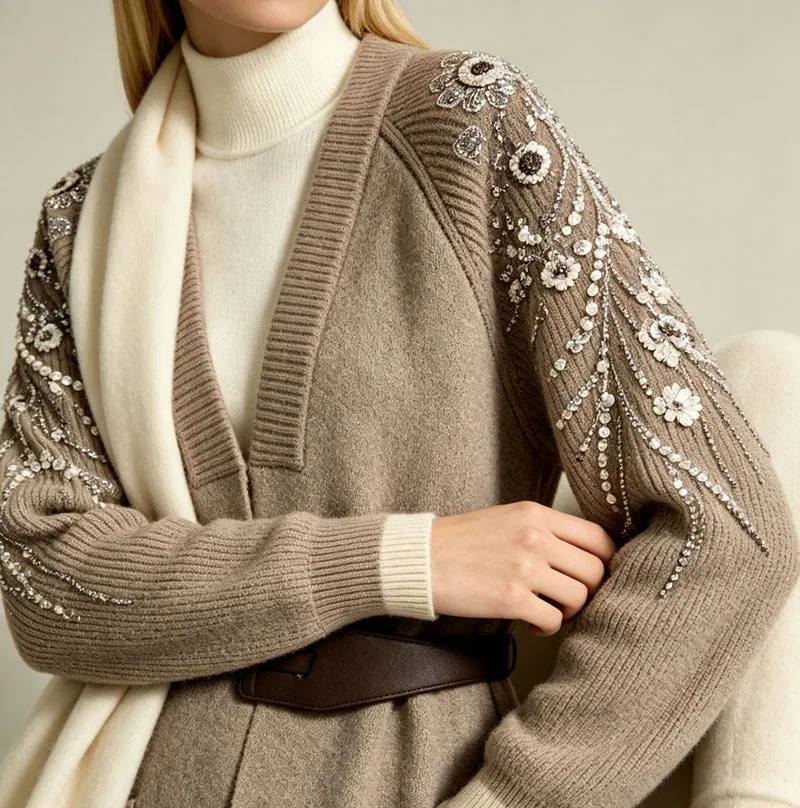 Damen Langer Strickmantel mit Taillengürtel und bestickten Ärmeln Drune
