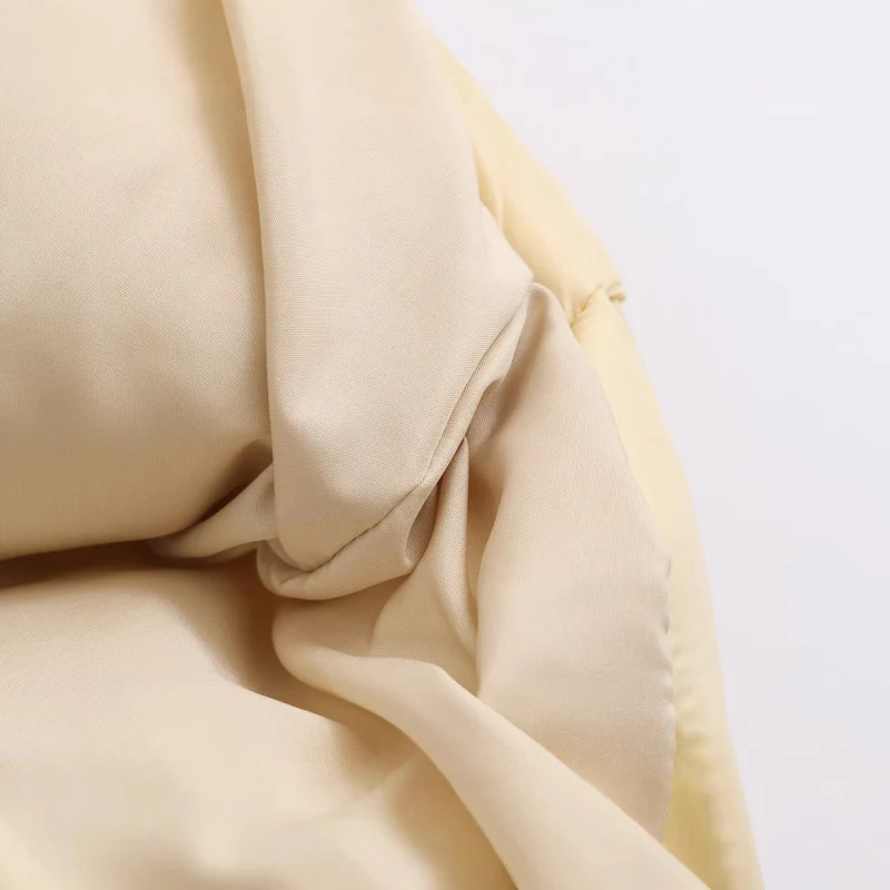 Damen Kurzsteppjacke im Carmen‑Look mit Tunnelzug‑Taillierung und voluminösen Ärmeln Drune
