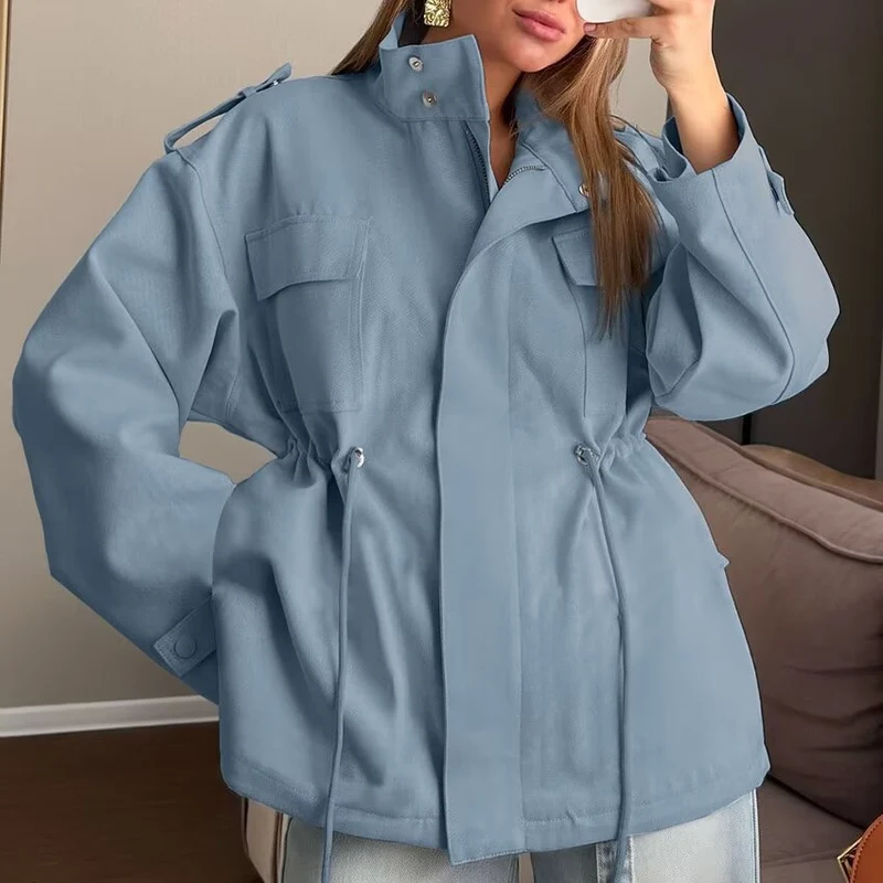 Damen Kurzparka mit hohem Stehkragen, Tunnelzug und Mehrfachtaschen Drune