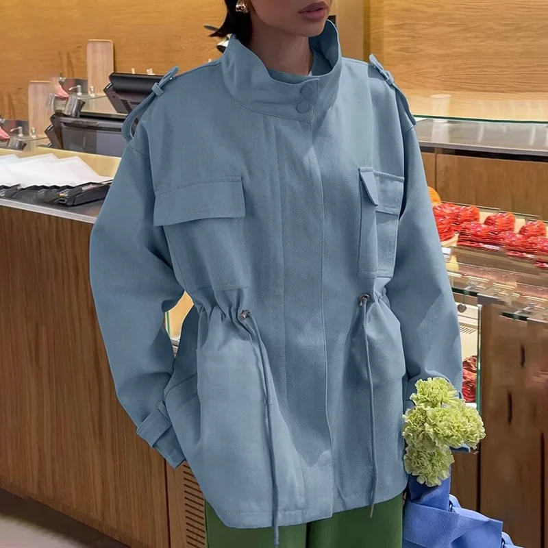 Damen Kurzparka mit hohem Stehkragen, Tunnelzug und Mehrfachtaschen Drune