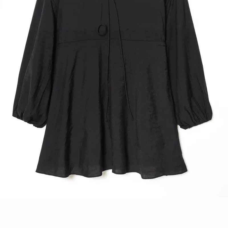 Damen Kurzkleid mit tiefem V‑Ausschnitt, Empire‑Taillenband und weiten Ballonärmeln Drune