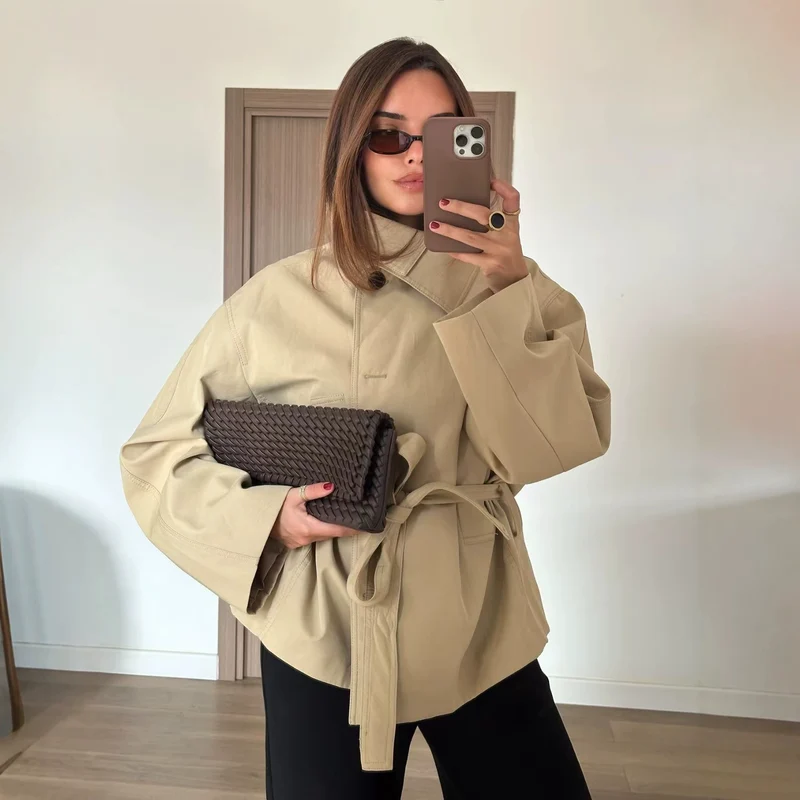 Damen Kurzjacke mit Taillengürtel, boxy Schnitt und breitem Hemdkragen Drune