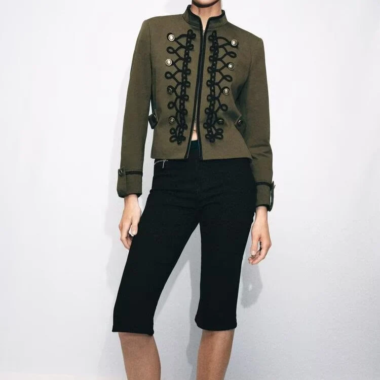 Damen Kurzjacke im Militärstil mit Stehkragen und dekorativer Kordierung Drune
