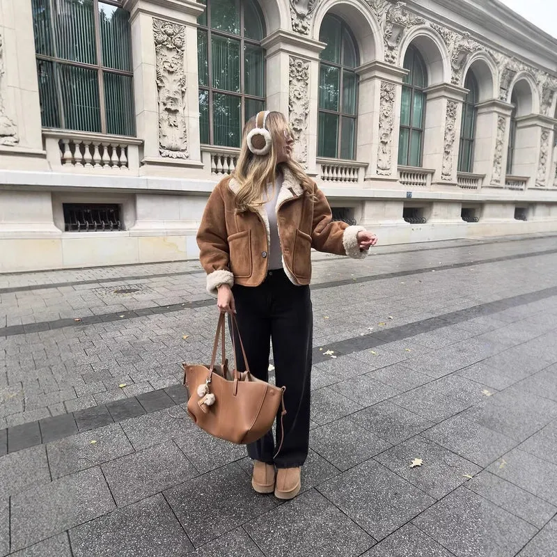 Damen Kurzjacke im Lammfell‑Look mit hohem Stehkragen und aufgesetzten Taschen Drune