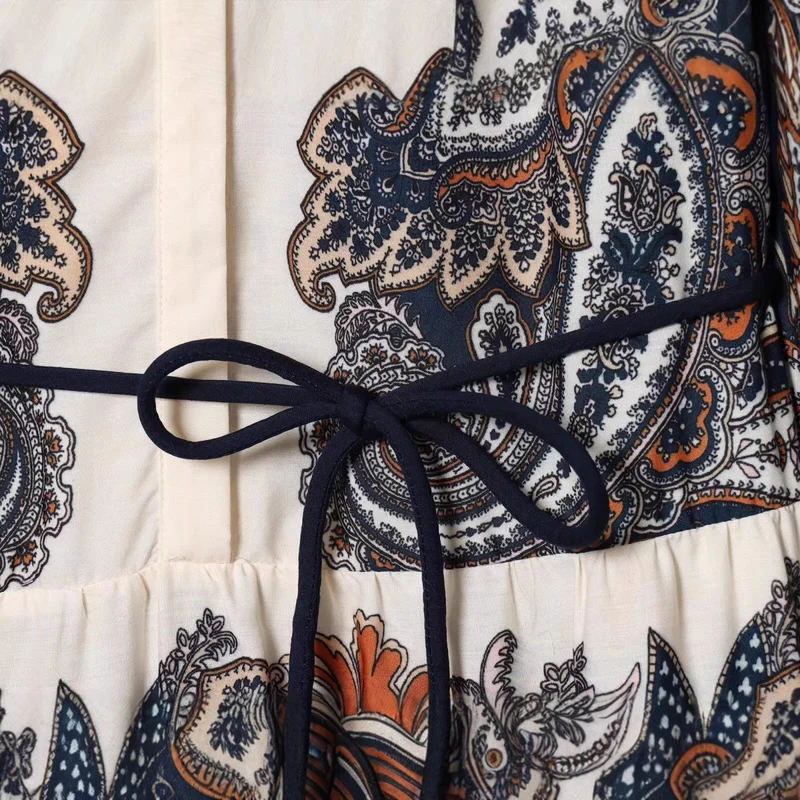 Damen Maxikleid im Stufenrock-Design mit Paisley-Print, Stehkragen und Taillenschnur Drune