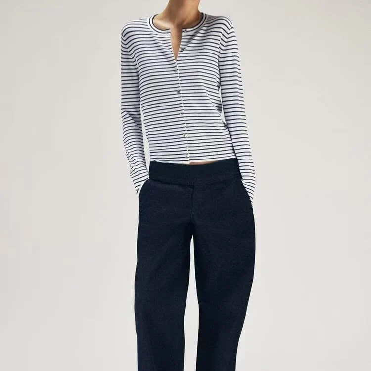 Damen Maritimer Feinstrick-Cardigan mit feinen Streifen und Perlmuttknöpfen Drune